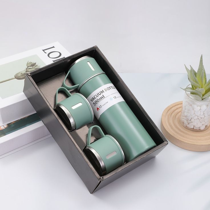 Vacuum Flask Gift Set – 3-Piece Insulated Bottle & Cup Set